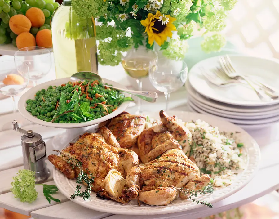 The latest tempting food wallpaper from the essence