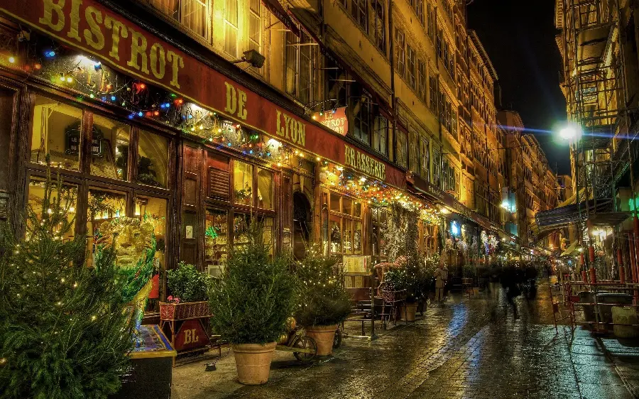 Italy Street and Shops Wallpaper