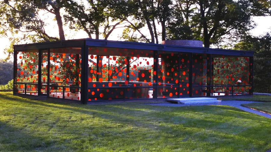 Glass house photo 8K
