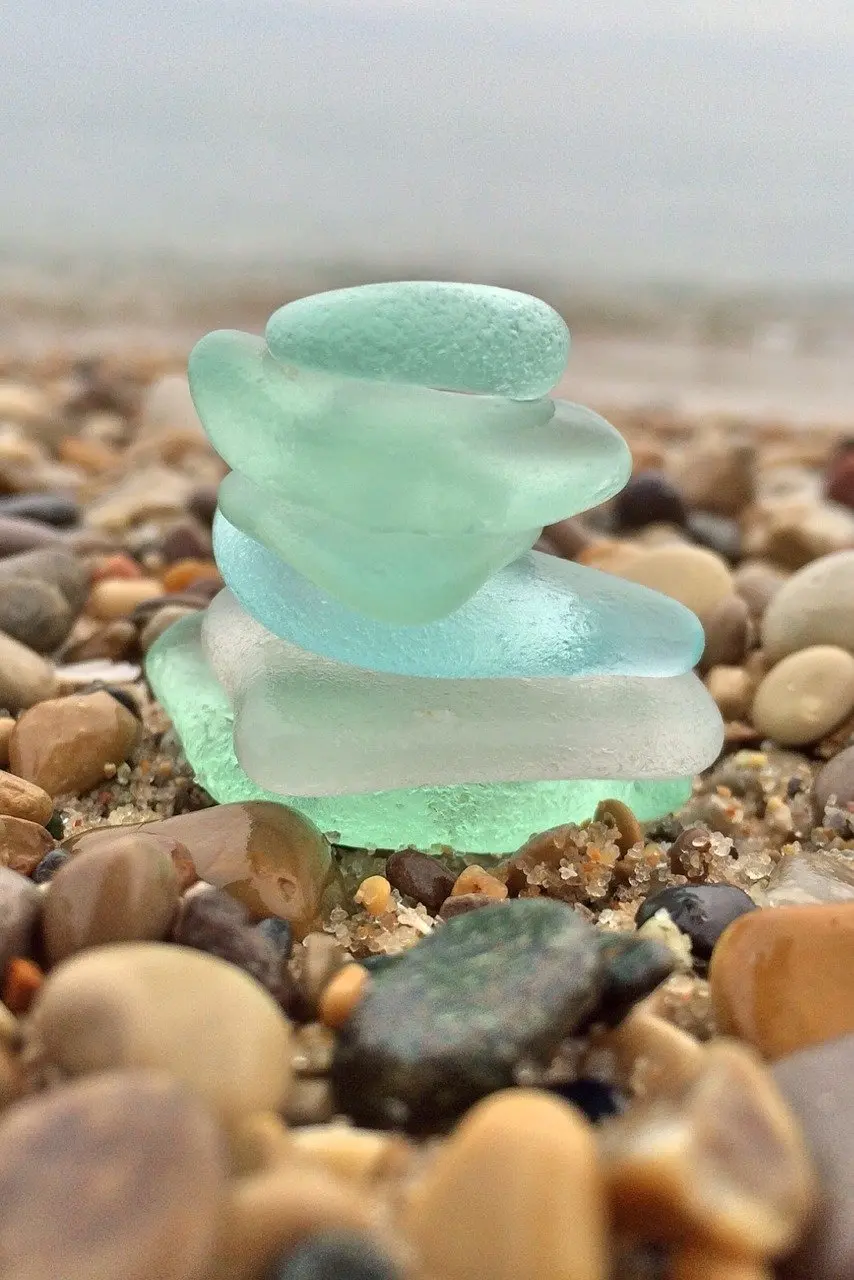 Sea glass silica stone photo