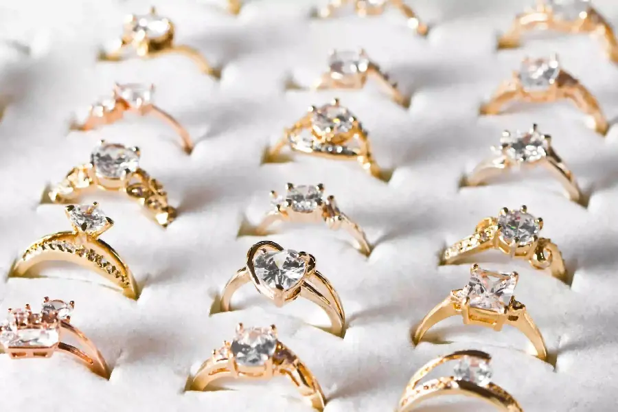 Rhinestones Story Photo