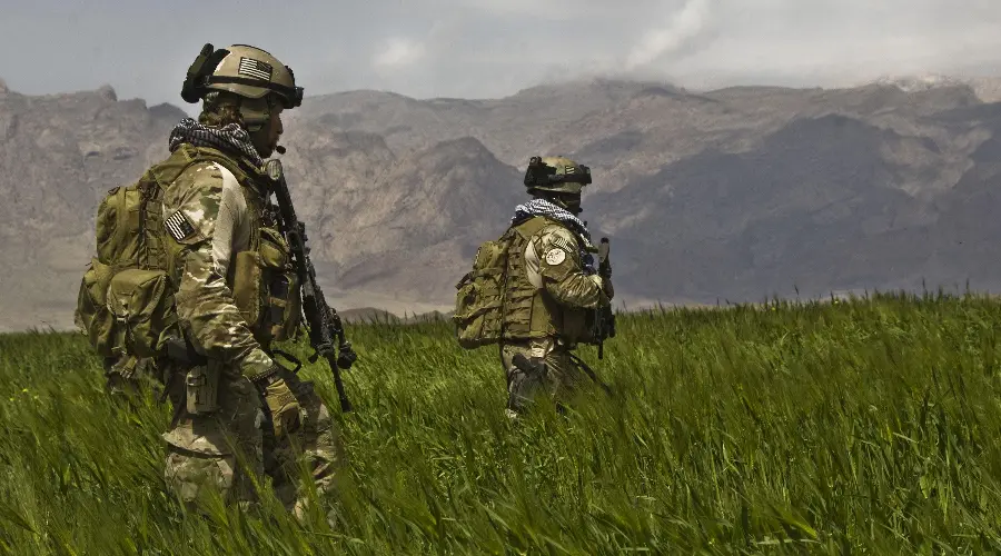 Download high quality photo of military special forces on a mission