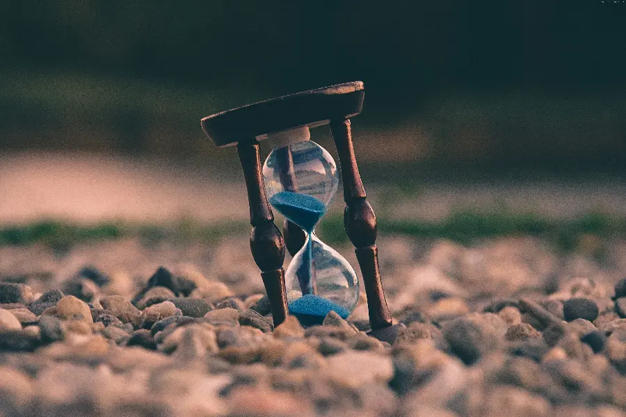 Hourglass profile picture