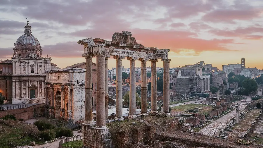 Image of ancient and old buildings in Italy