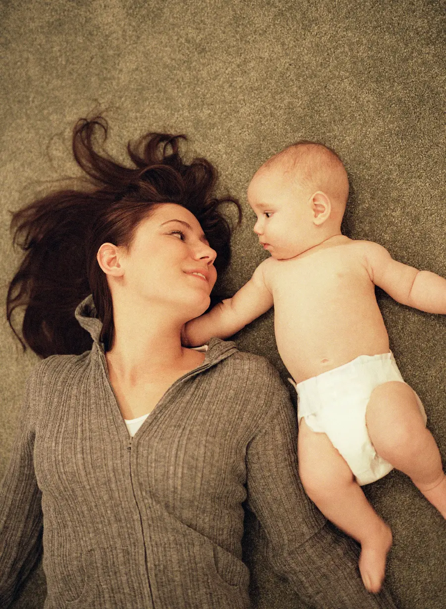 Baby photo model and new and creative mother and baby photo idea