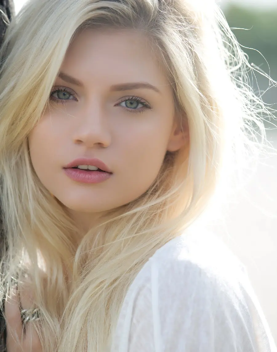 Beautiful girl photo