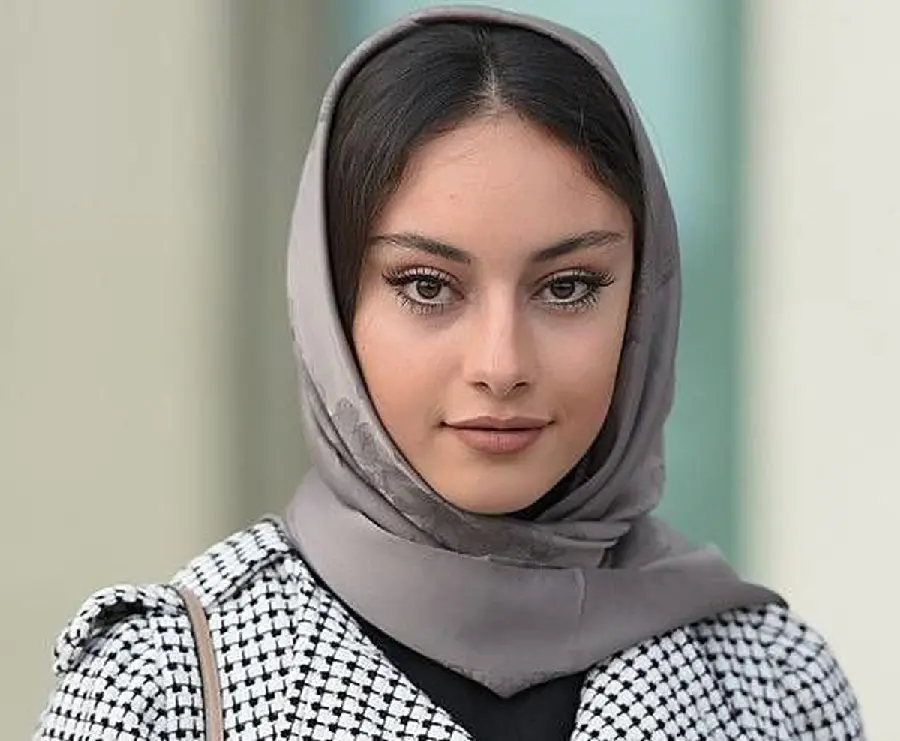 Beautiful Photo of Terlan Parvaneh with High Quality