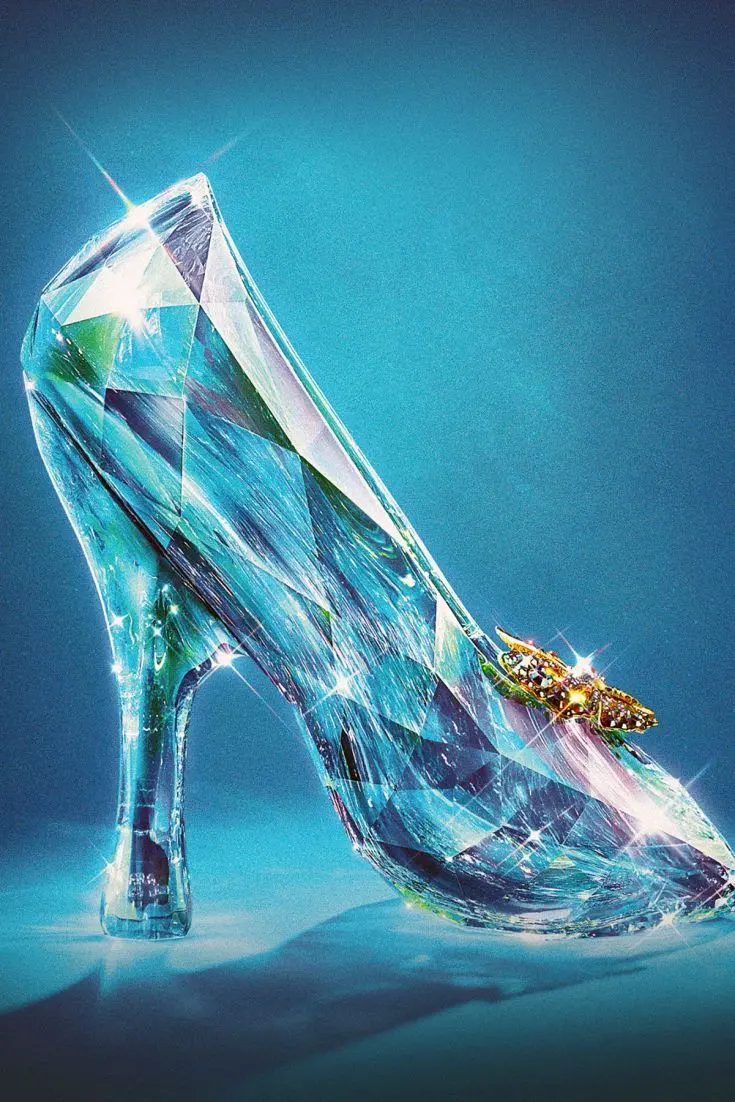 High quality crystal photos of Cinderella's shoes