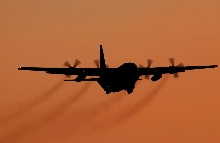 Download the most attractive images taken from the Hercules C 130 military aircraft