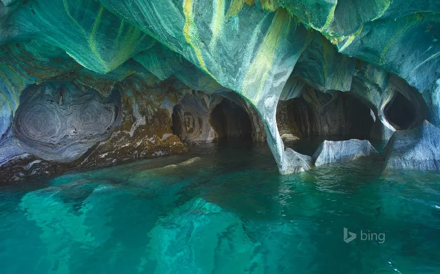 Cave Lake
