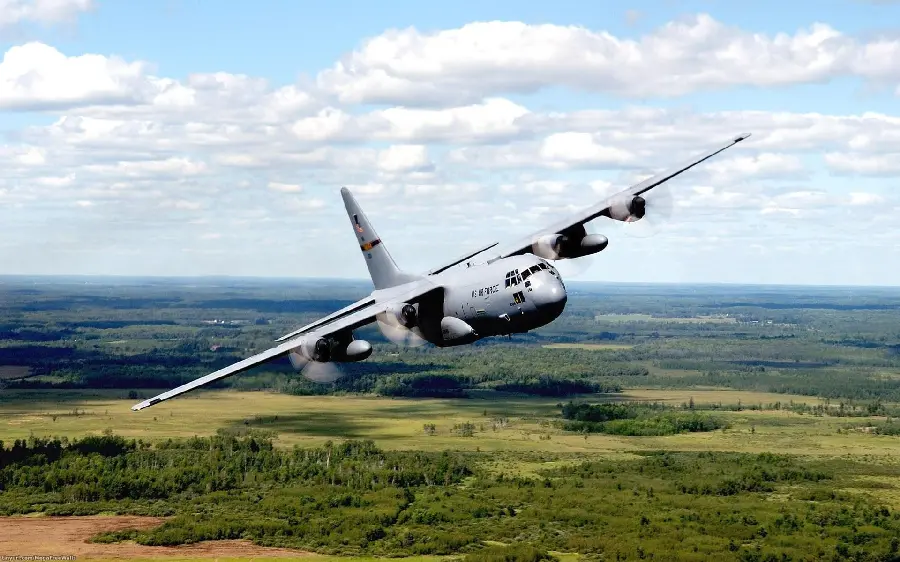 Free Hercules C 130 wallpaper with nice resolution