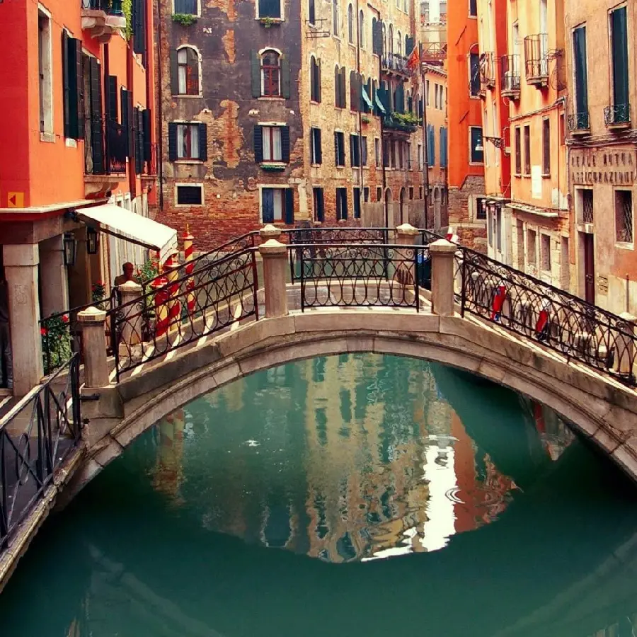 High quality wallpaper of cities in Italy