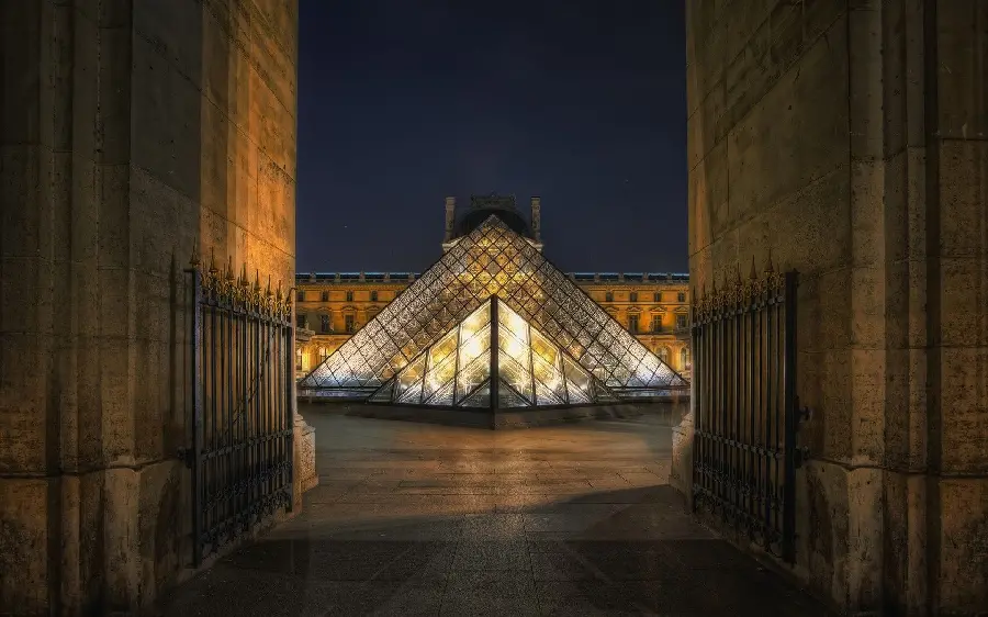Louvre Museum