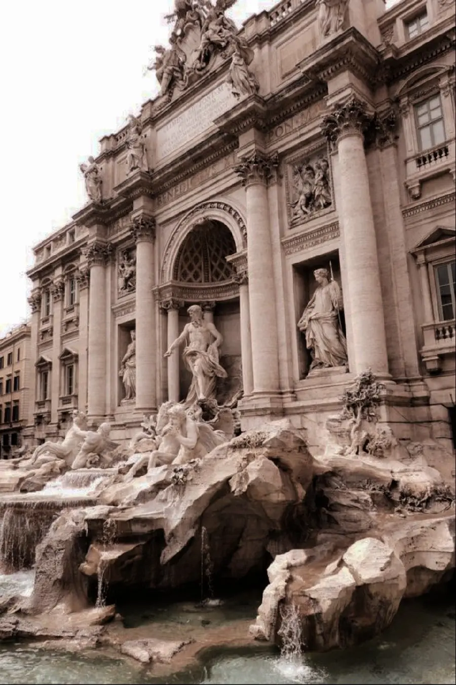 Image of Italian fountains in the middle of the city
