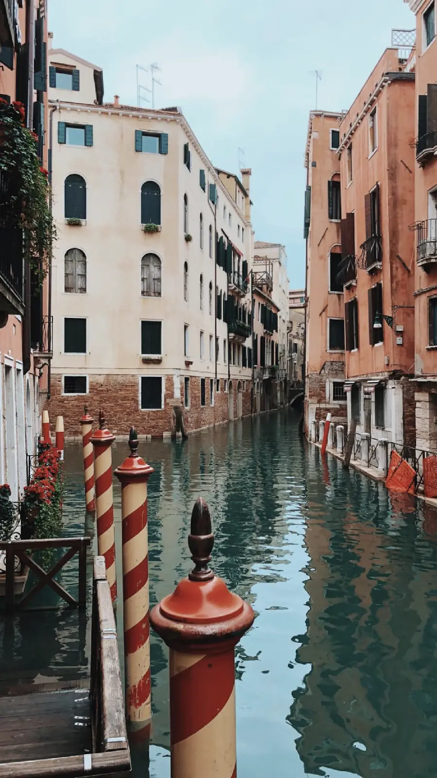 Italian Waterways Wallpaper
