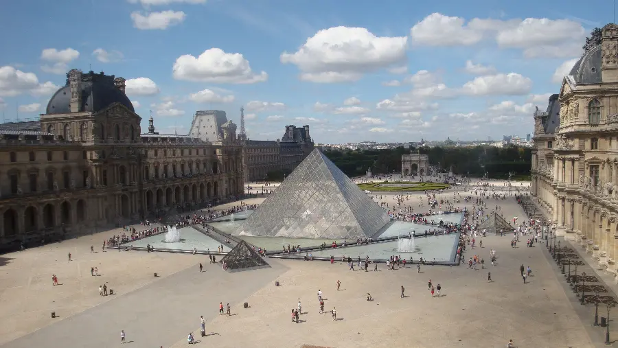 Louvre Museum