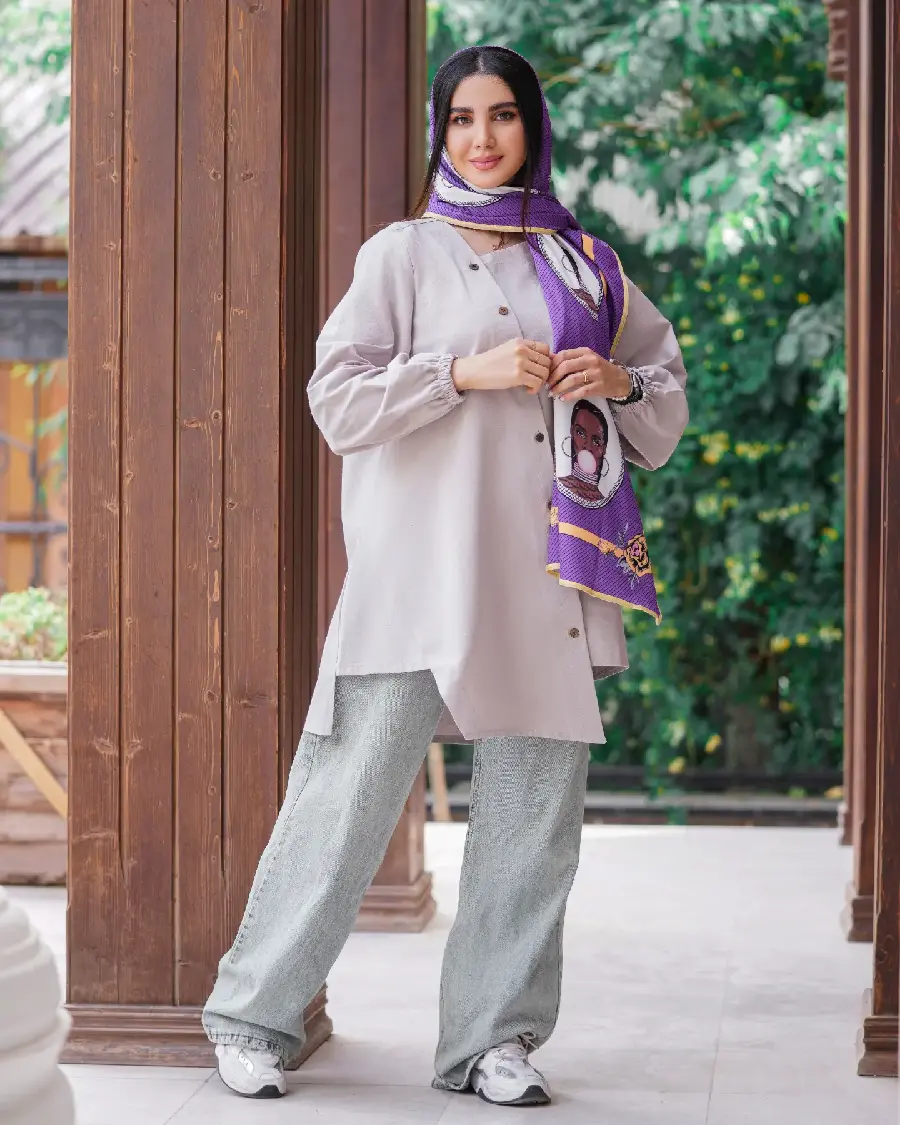 Simple and stylish women's coat photo