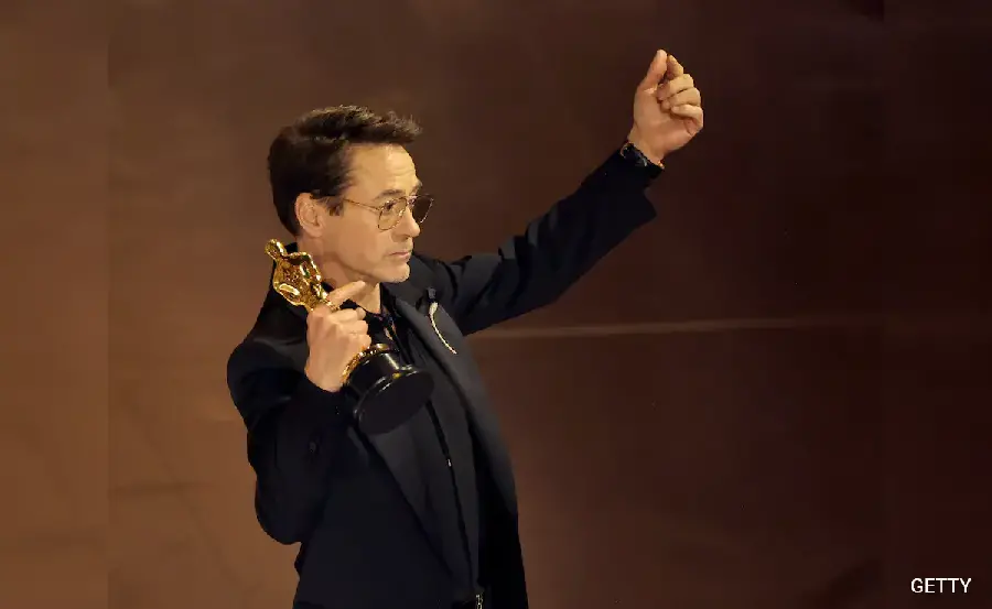 Photo of Robert Downey Jr. Best Supporting Actor Oscar 2024 in the film Oppenheimer
