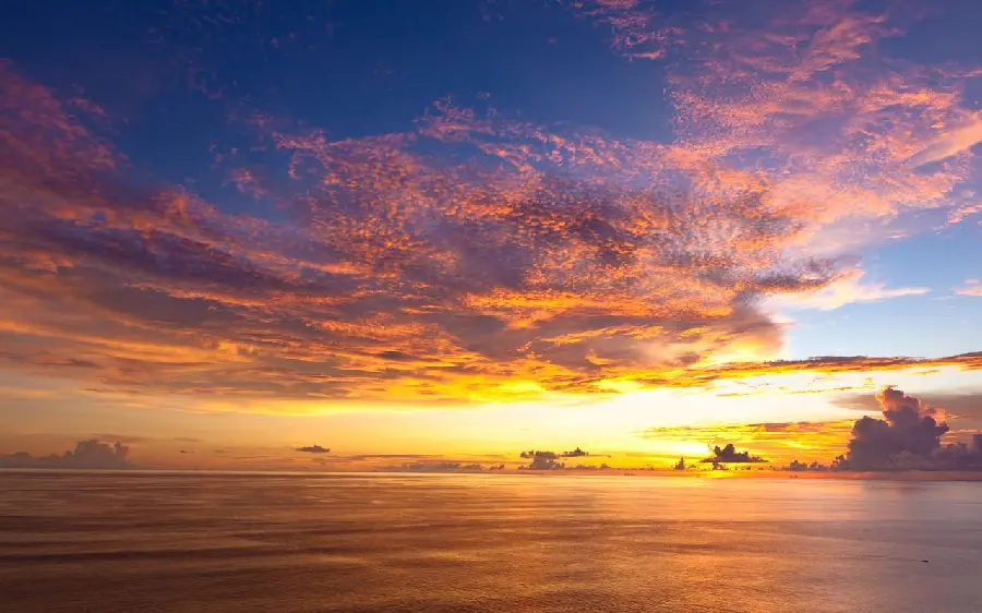Download the incredibly beautiful background of the sunset in Bali Indonesia