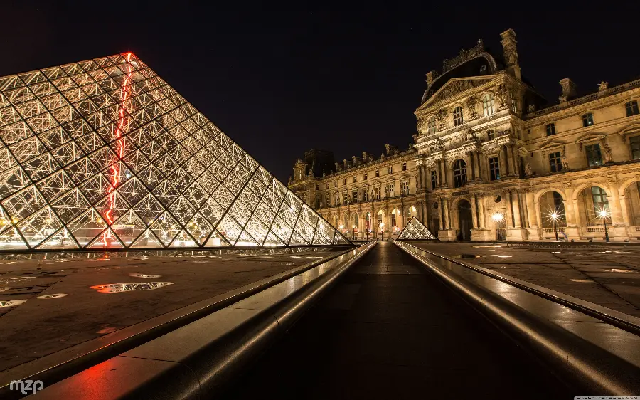 Louvre Museum