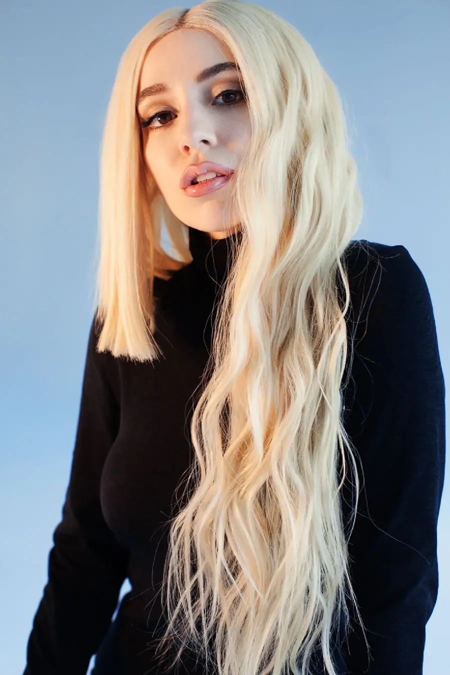 Photo of a handsome, classy,new foreign girl for profile