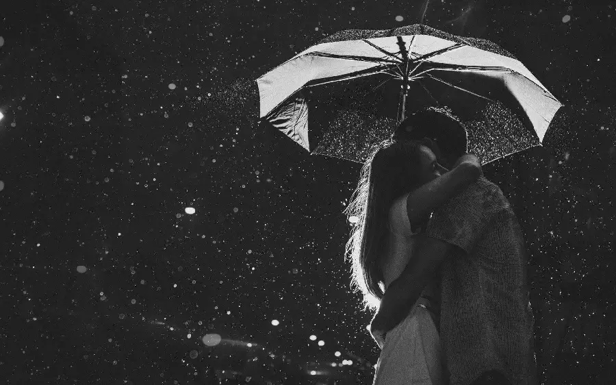 Romantic Dark Couple Computer Wallpaper