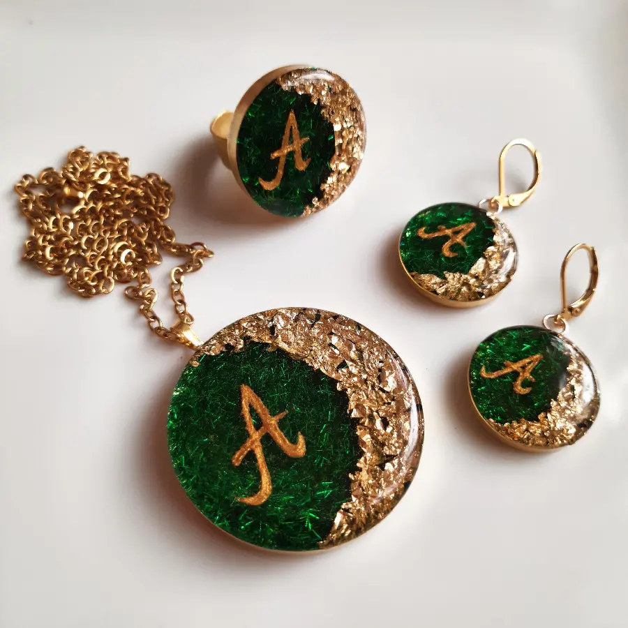 Photos of jewelry and rhinestones for girls