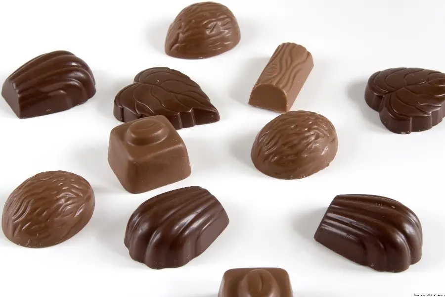 Photo of foreign chocolate types