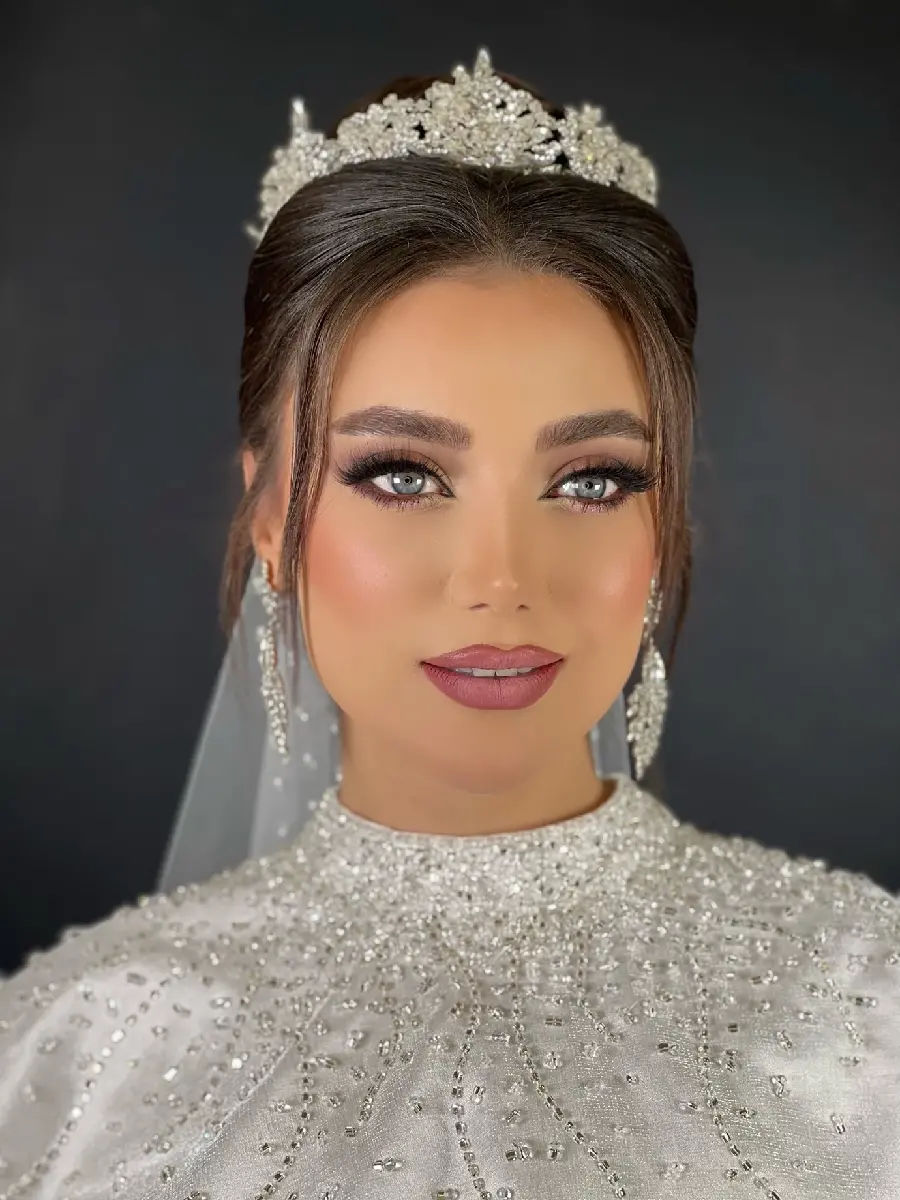 Bridal eye makeup photo