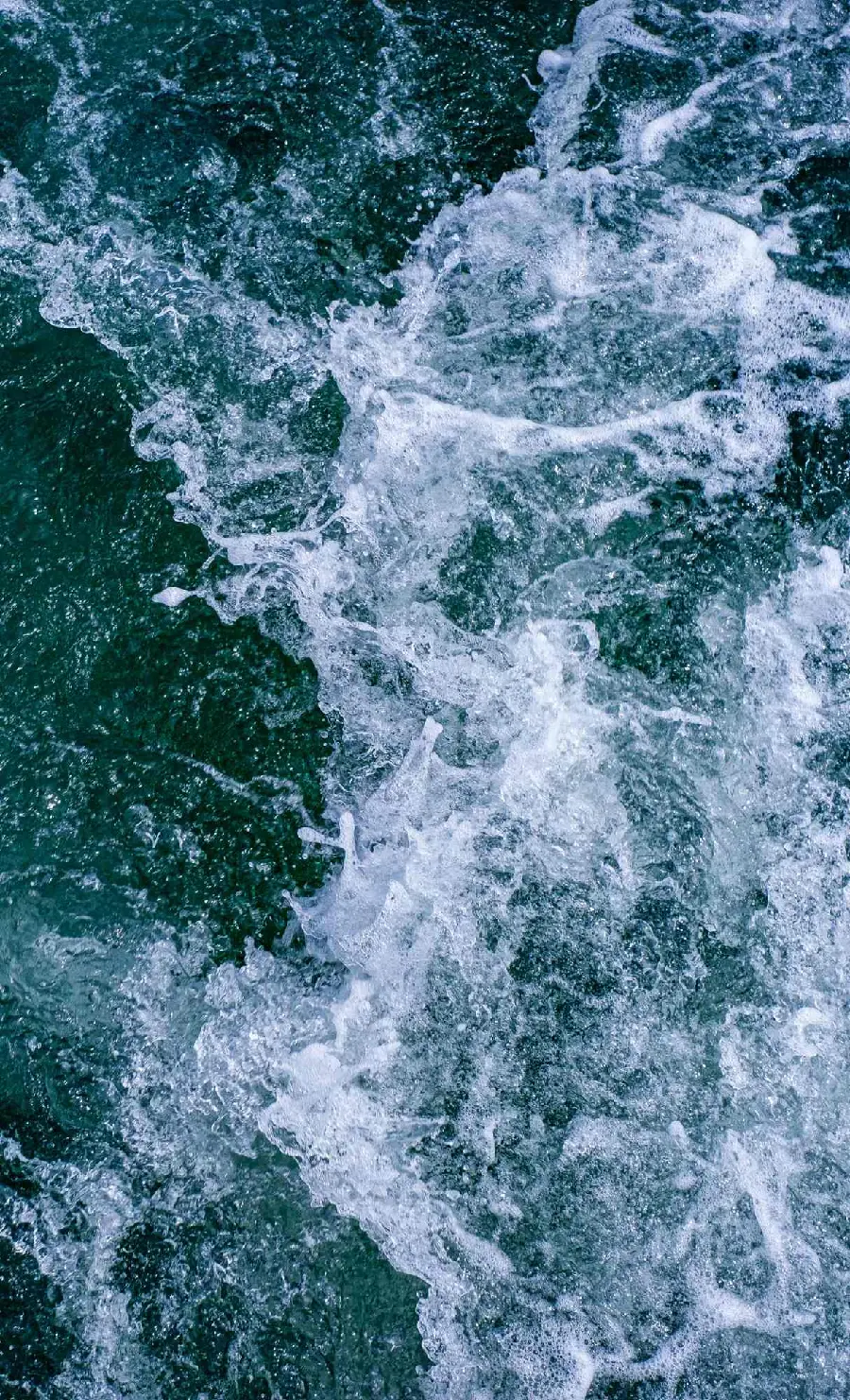 Rumbling sea wallpaper for phone background