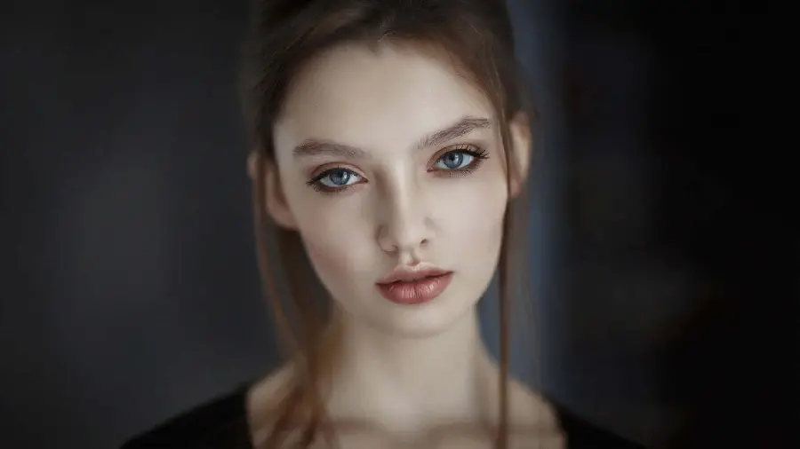 Photo of a beautiful and classy girl for a profile