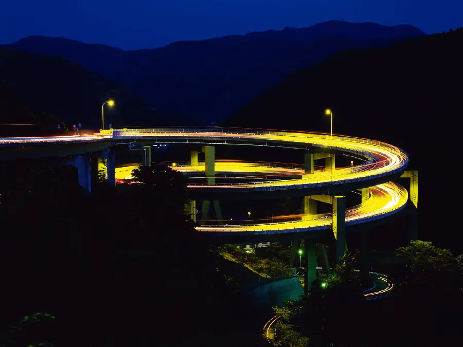 Road Profile Photo at Night