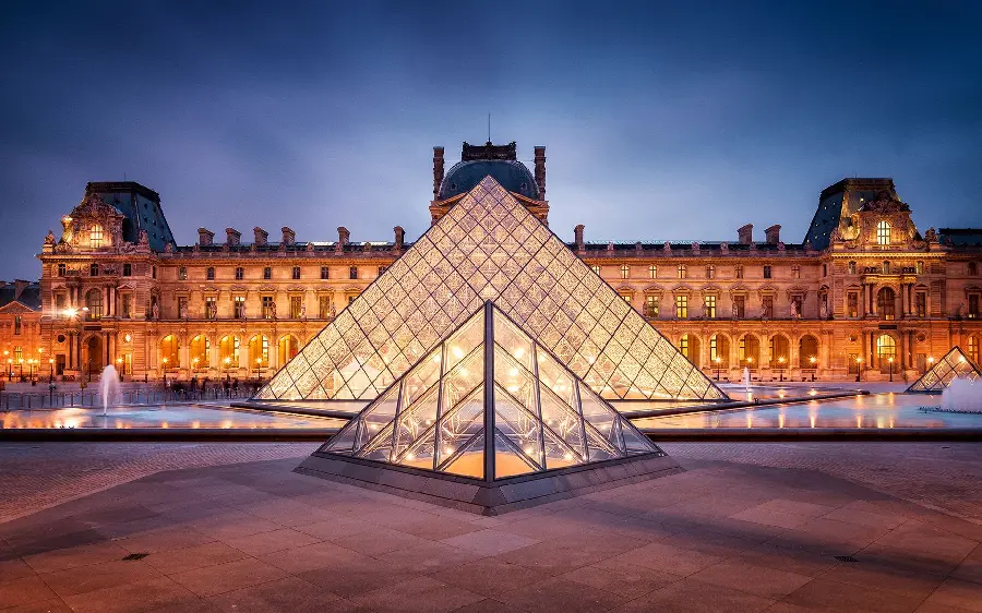 Louvre Museum