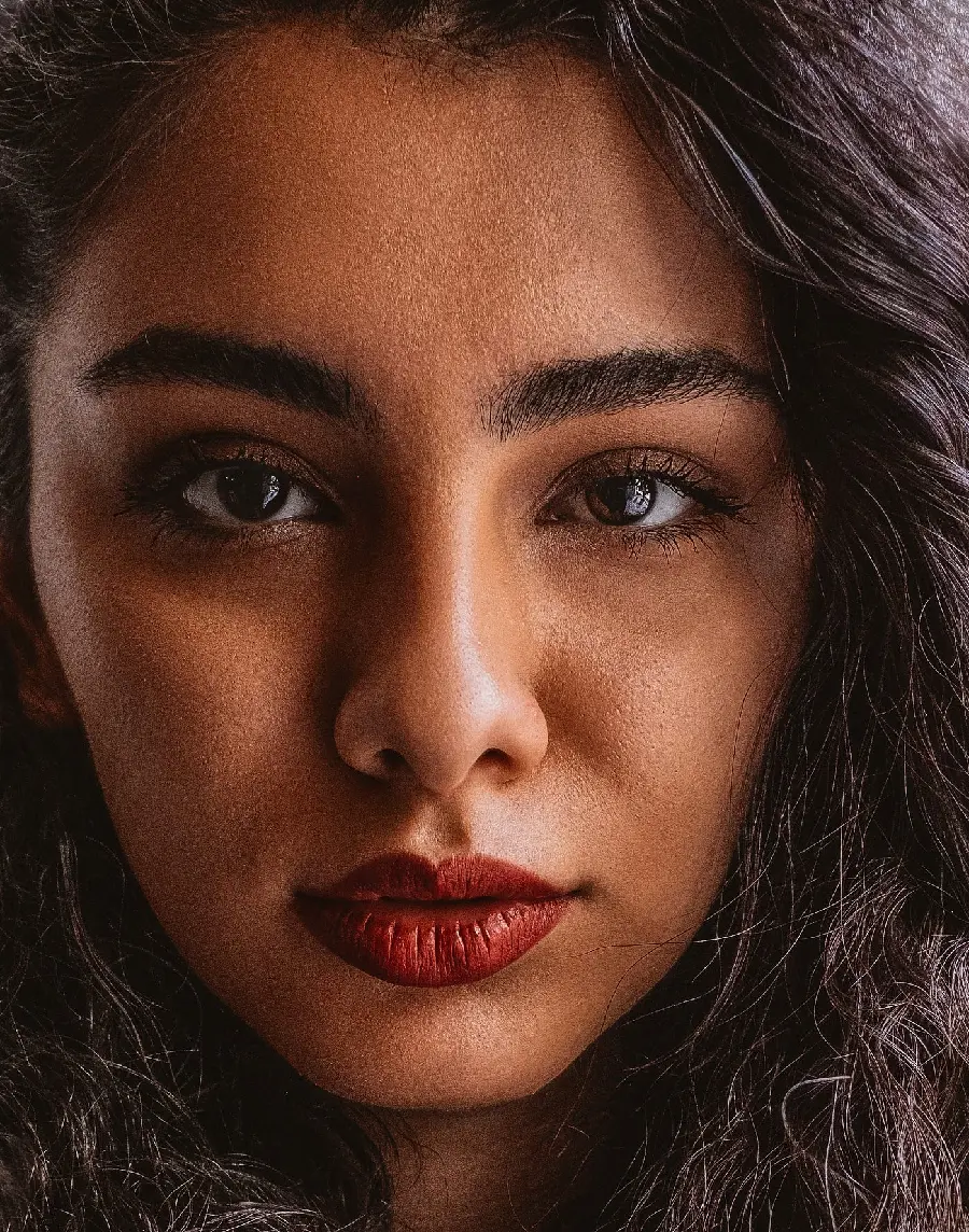 Beautiful Iranian woman photo