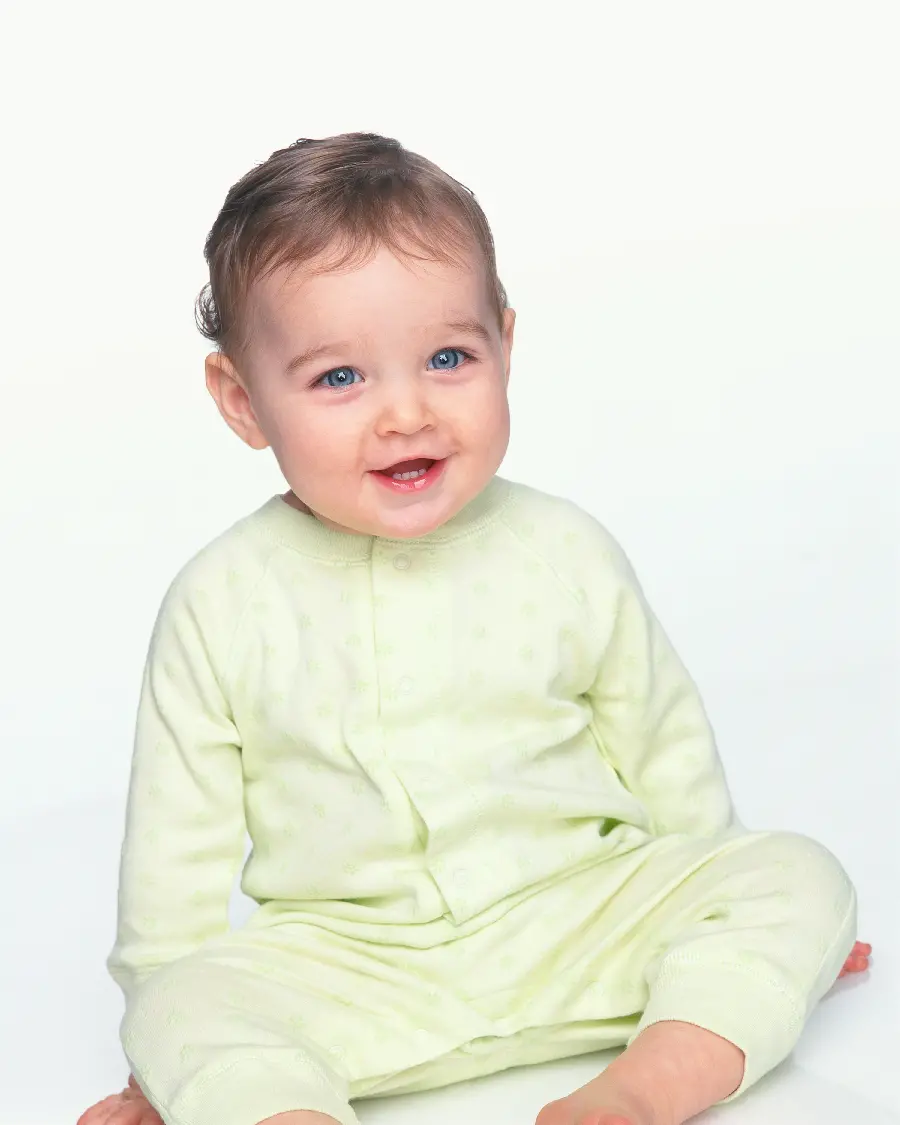 Beautiful foreign baby photo
