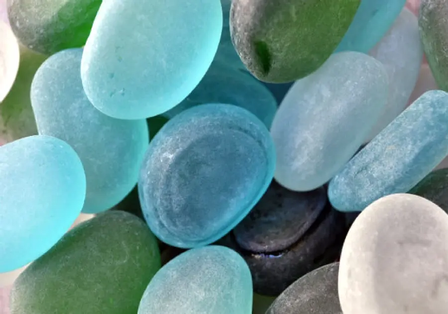 Download High Quality Sea Glass Silica Stone Image