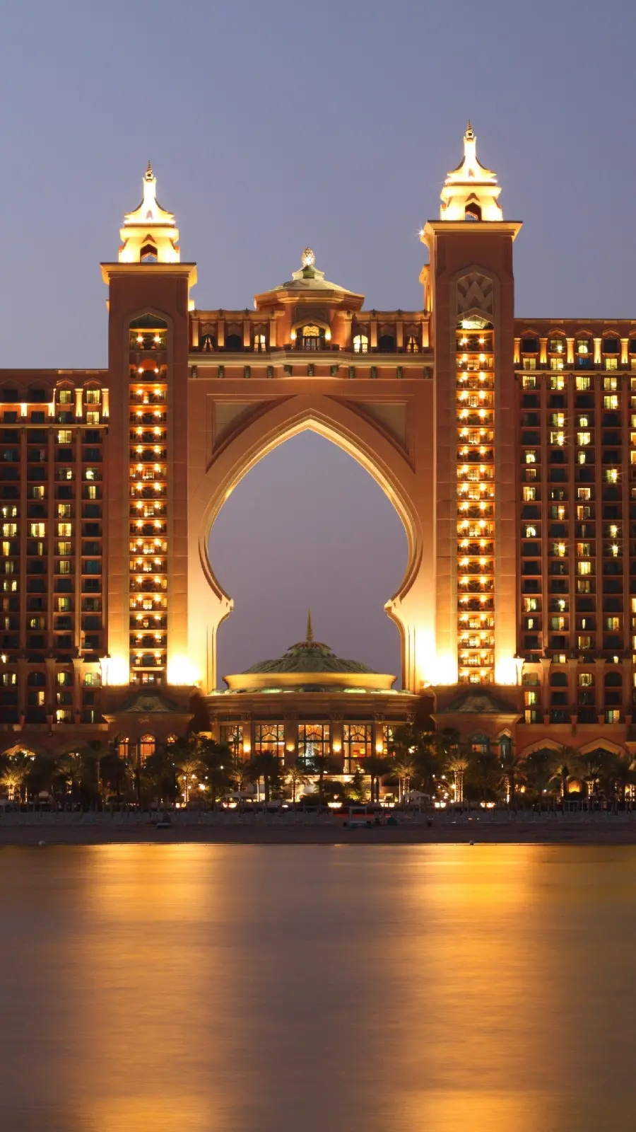 Hotel and Famous Luxury Dubai Photo