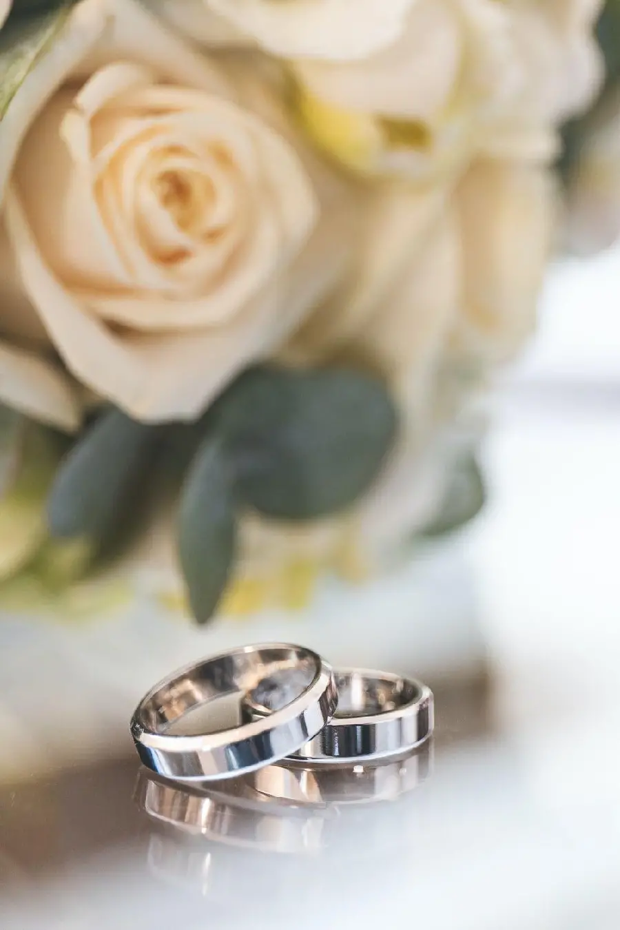 Sample photo of white gold rings for the bride and groom