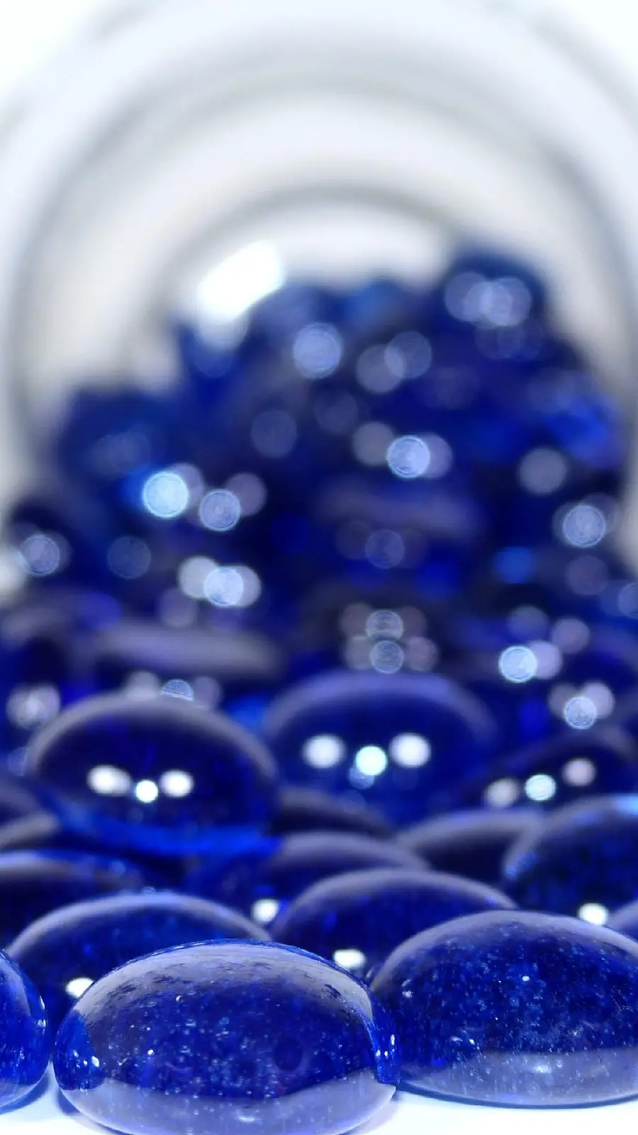 Photo of transparent blue silica rocks