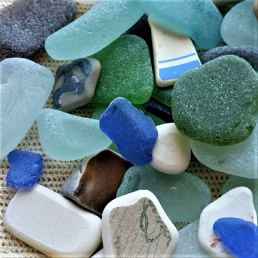 Sea Glass Polished Beach Rocks