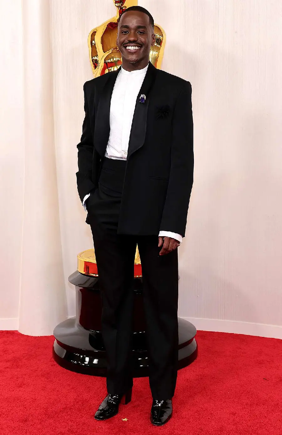 Daniel Kaluuya photo on the red carpet of the Oscars 2024