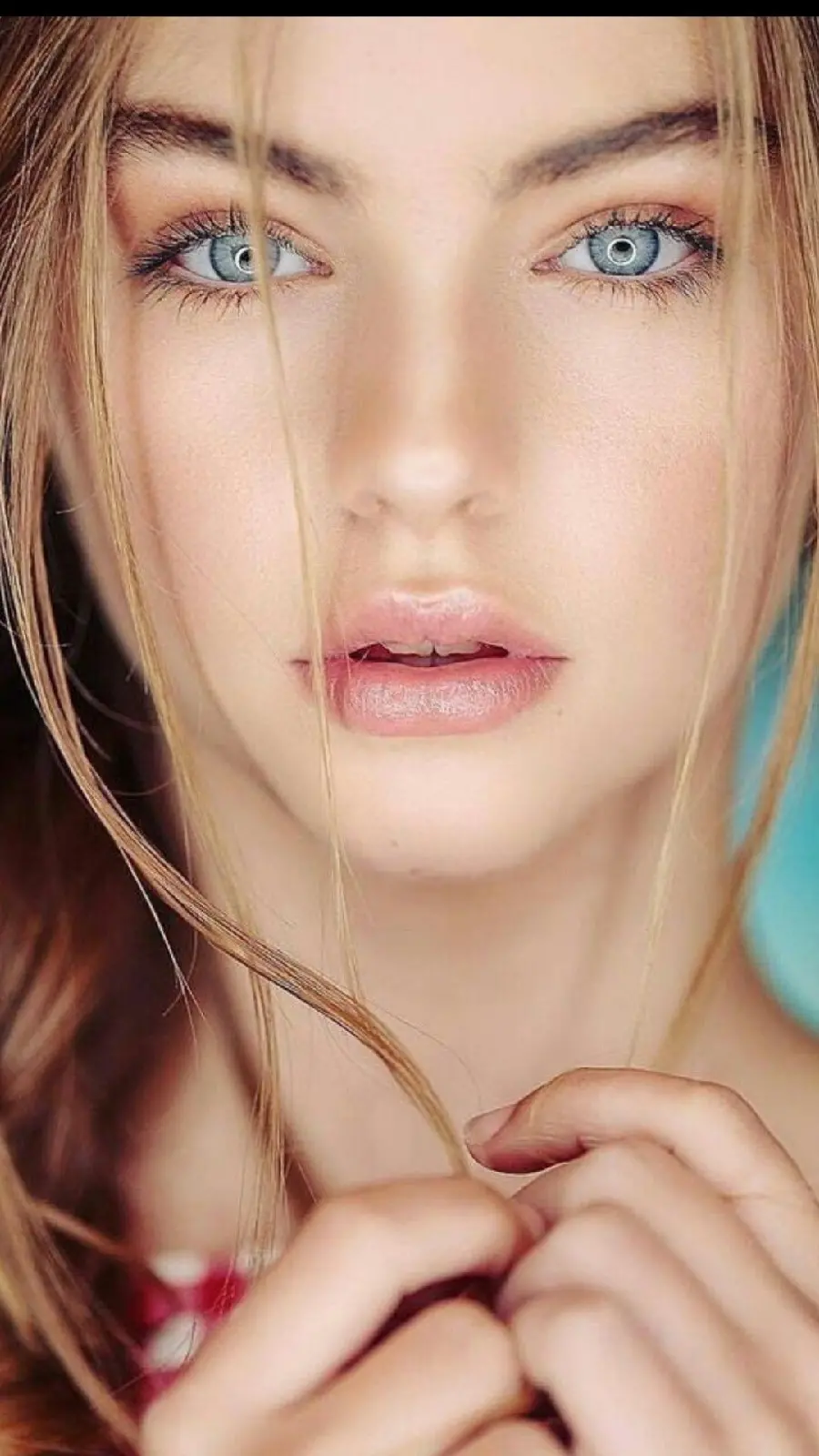 Beautiful Girl Wallpaper