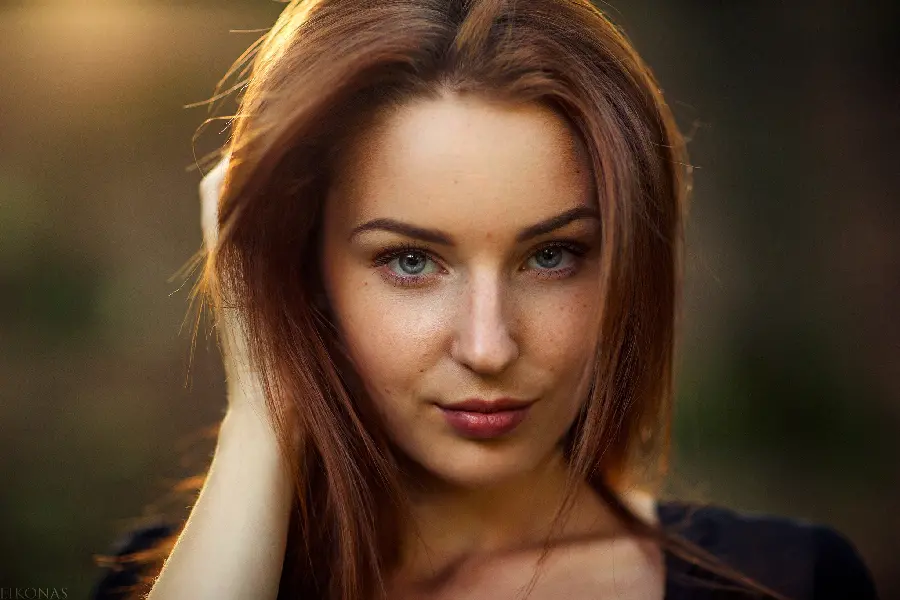 Beautiful woman photo for profile