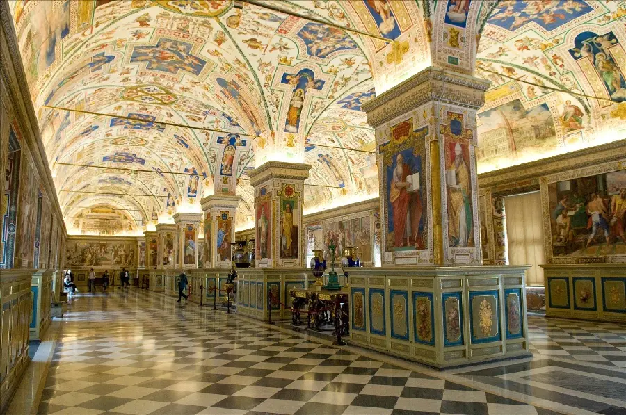 Picture of the Great Vatican Museum