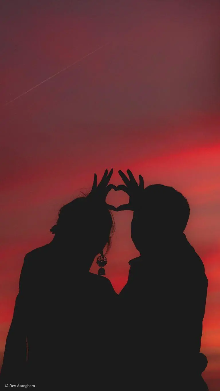 Couple Mobile Background